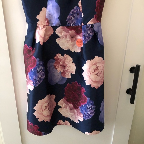 New Chi Chi London Floral Navy Dress 10 - Picture 4 of 14
